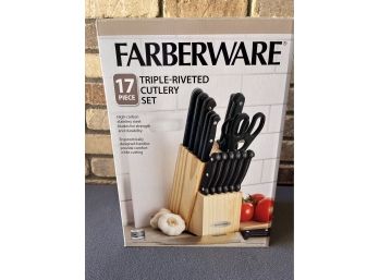 New In Box, Farberware 17 Piece Triple-riveted Cutlery Set
