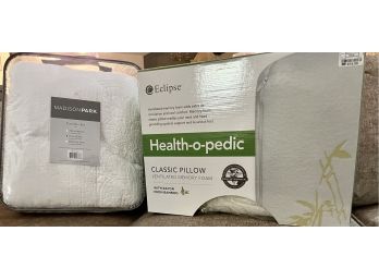 Full Size Madison Park Coverlet With 2 Shams & A Health-o-pedic Standard Size Pillow
