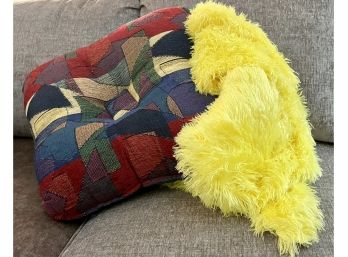 Fuzzy & Soft Big Bird Throw W/ Colorful Cushion