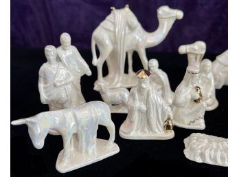 16 Piece Nativity With Mother Of Pearl Finish