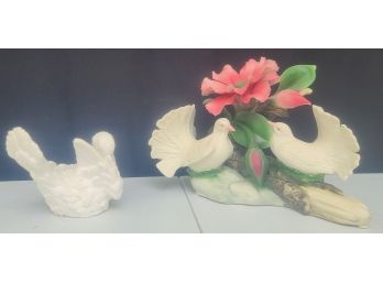 Capodimonte Bird Figurine Of Two White Doves With Flowers