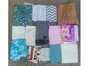 Nice Pieces Of Material/fabric Great For Quilting Or Any Craft Project