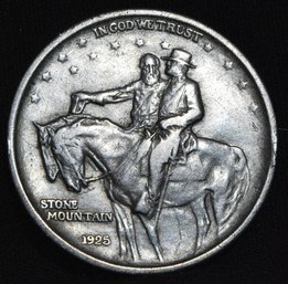 1925 Stone Mountain Silver Commemorative Half Dollar Lightly Circulated   (8ddc34)