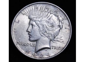 1924 Peace Silver Dollar 90 Percent Silver XF (bue3)