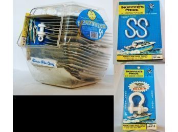 S  Hardware Lot In Candy Counter Display Full Of  24 Brand New Marine  S Hooks & Bow Ring / Sailboat Shackles