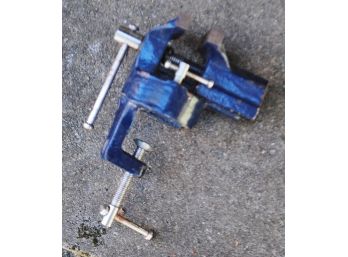 S    Small Bench Vise