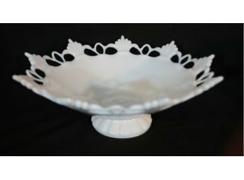 S     Beautiful Vintage Westmoreland Milk Glass Lace-Edged / Reticulated Large Bowl NICE!