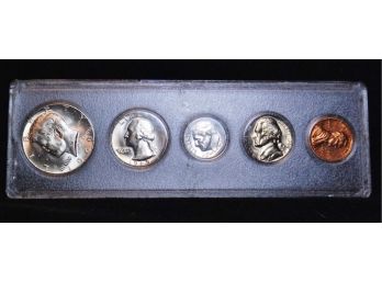 1969-D Uncirculated 5 Coin  Mint Set In Holder  (unh6)