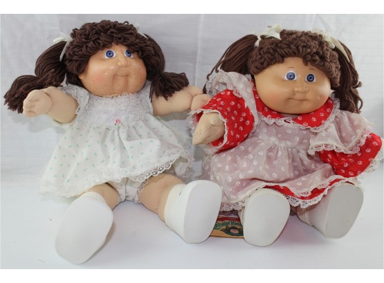 2 Cabbage Patch Dolls - Julia Leena, Oct 1, 1984 - Doll In Red, No Papers