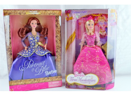 2 Barbies Portrait In Blue 19355, Barbie And The Three Musketeers R397 G71 One That Sings Needs Batteries