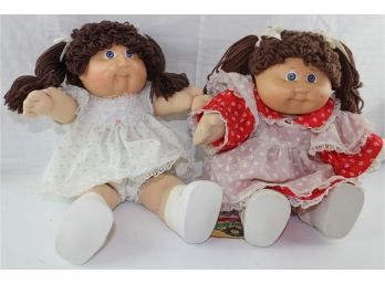 2 Cabbage Patch Dolls - Julia Leena, Oct 1, 1984 - Doll In Red, No Papers