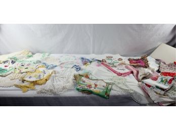 Lot Of Pretty Linens - Doilies, Hankies, Tablecloth, Needlework