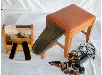 Vintage Esquire Footman Deluxe Shoe Box With Brushes. Ronson Roto Shine Electric Shoe Polisher