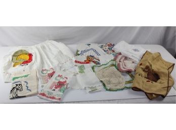 Vintage Miscellaneous, Tea Towels, 2 Aprons, Napkins, Doilies