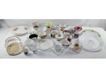 Miscellaneous Lot Of Tea Cups, Saucers And Plates