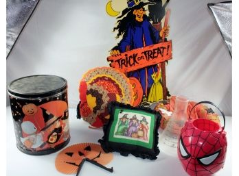 Halloween - Wreath, Spider-Man Bucket, Flask, Pillow