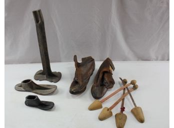 Ladies Button Up Boots, Cast Iron Cobbler Shoe Stand With 2 Iron Shoe Molds  #15 &   #78, Old Shoe Stretchers