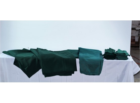 5 Green Tablecloths, 16 Green Napkins