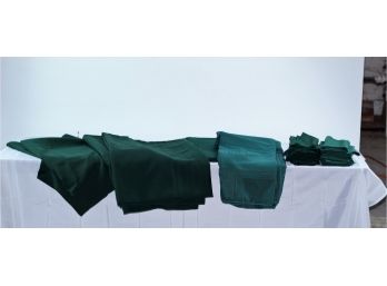 5 Green Tablecloths, 16 Green Napkins
