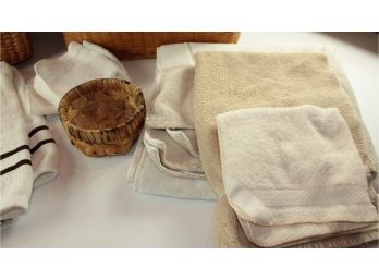 Bathroom Lot Of Towel And Wash Rags, Wicker Hamper And Trash Can, Waterproof Pad