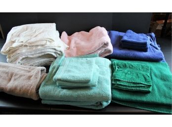 Lot Of Bath Towels And Washcloths