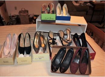 10 Pair Ladies Shoes - Sizes 6.5 - 7.5 Narrow With Shoe Shelf