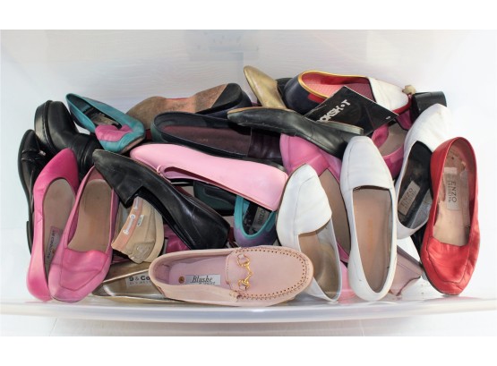 Whole Tub Of Women's Shoes Size Size 7 1/2