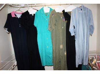 5 Ladies Dresses And One Robe Large Sizes
