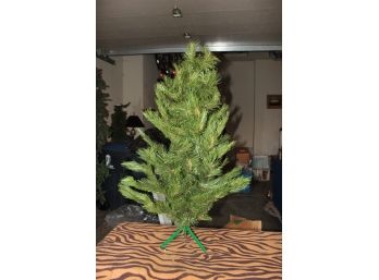 4 Foot Artificial Tree – Non Lighted