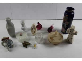 Miscellaneous Figurines And Vases