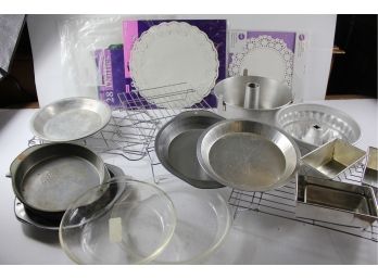 Miscellaneous Baking Items, Pie Plates, Cake Pans, Bundt Pan, Cooling Racks