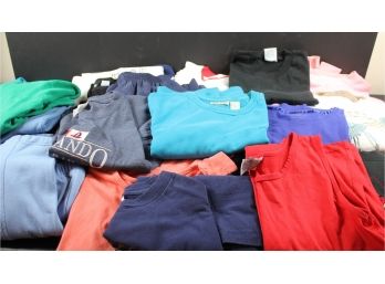 Tote Full Of Women's Sweats And T-shirts, Mostly Medium And Large