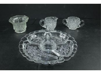 Four-piece Beautiful Glass Dishes, One Dish Is Avon Limited Edition