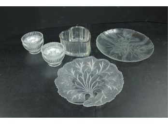 2 Glass Serving Plates 10 -  10.5 In, Heart-shaped Dish, 4 Ice Cream Dishes