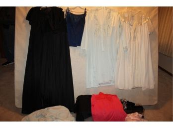 Women's Lingerie Lot - Pretty Gowns, Nice Robe, Miscellaneous Undergarments In A Nice Tote