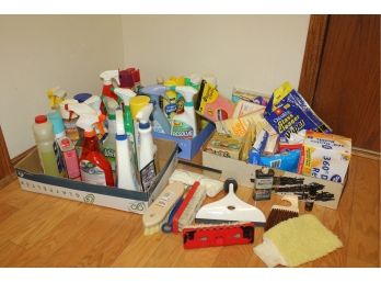 Big Lot Of Cleaning Supplies