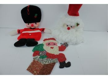 1 Vintage Plastic Popcorn Santa, Door Hanging Santa, Cloth Soldier