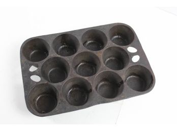 Cast Iron Muffin Pan, Irregular Size, 11 X 7.5 In
