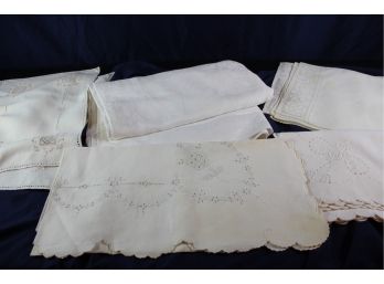 White And Off-white Linens Lot - Card Table Size With Rose Designs - See Description