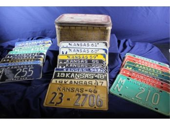 Vintage Tin With 28 Vintage License Plates