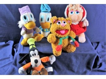 5 Stuffed Animals - Disney Goofy, 2 Disney Christmas Carol Ducks, 1987 Henson Baby Fozzie And Miss Piggy