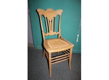 Vintage Wood Chair With Wicker Seat In Great Condition 36.5 In Tall