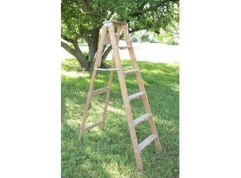5 Foot Wooden Ladder