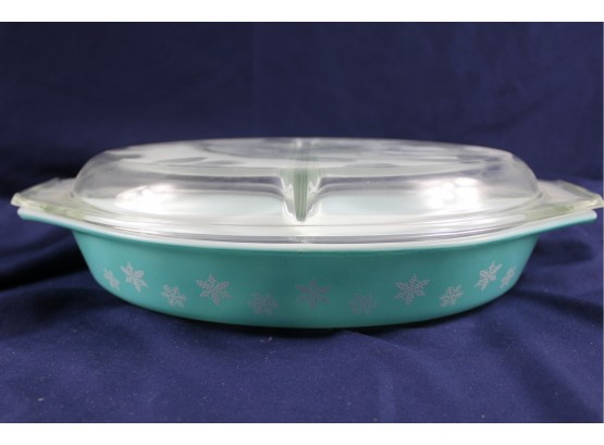 Pyrex 1.5 Quart Blue Snowflake Divided Casserole With Lid