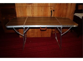 Folding Table With Handle 5 Foot X 2 Ft X 28 In Tall