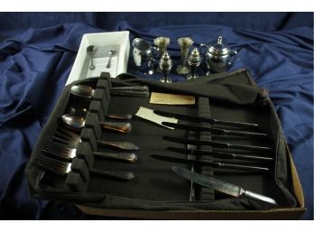 27 Pieces Of Tudor Plate Oneida Community Made Flatware In Felted Carrying Case & With Other Misc Silver Plate