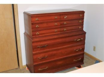 9 Drawer Chest Of Drawers Very Nice Condition 42 W X 47 Tx20 D