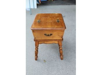 End Table 22in T X 22 In D X 17 In W