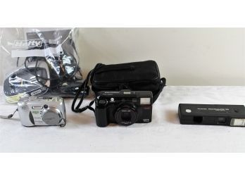 2 Kodak, 1 Minolta Cameras