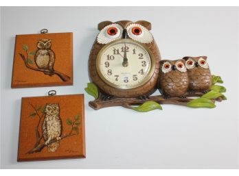 Vintage Owl Wall Clock Owlets - New Haven, 1972 Burnwood Prod.- Works-2 Plaques By R M Fillmore